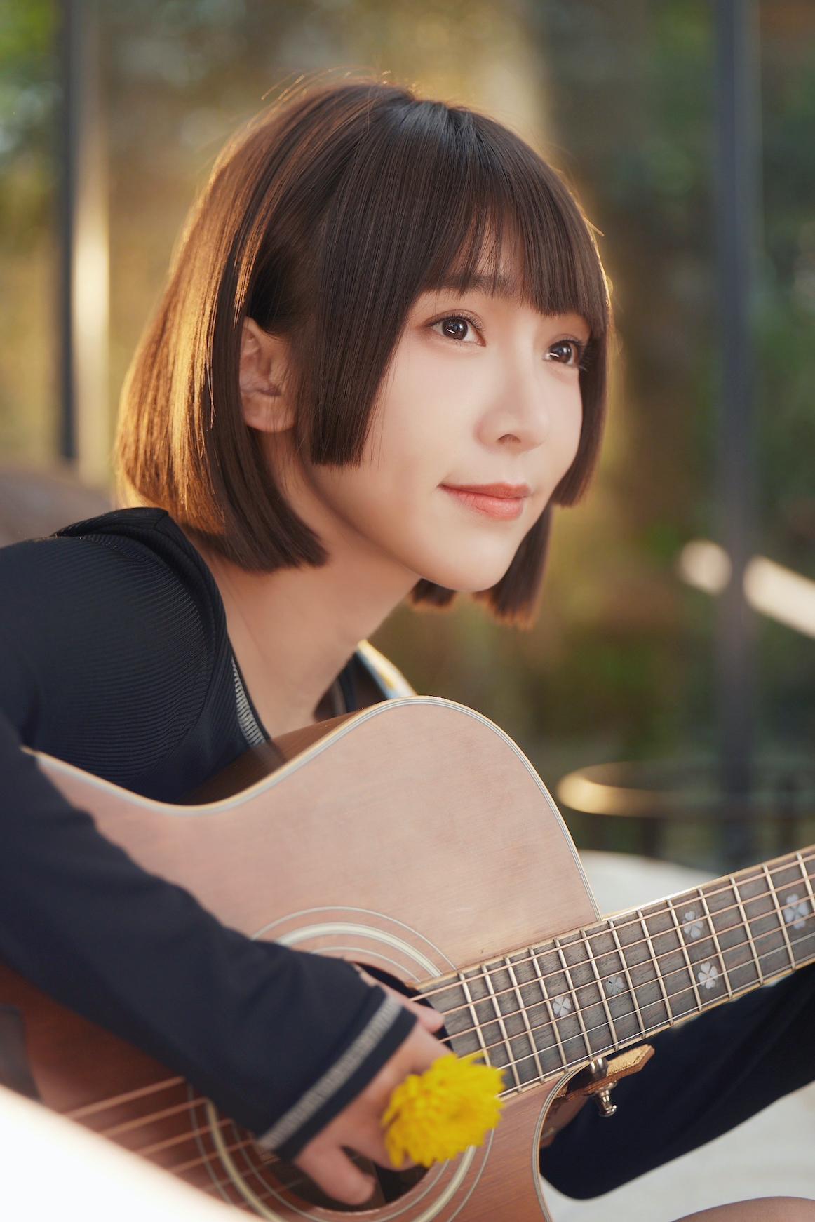 首波主打單曲〈不想努力〉,溫妮由生活經驗出發。(溫妮工作室提供)
