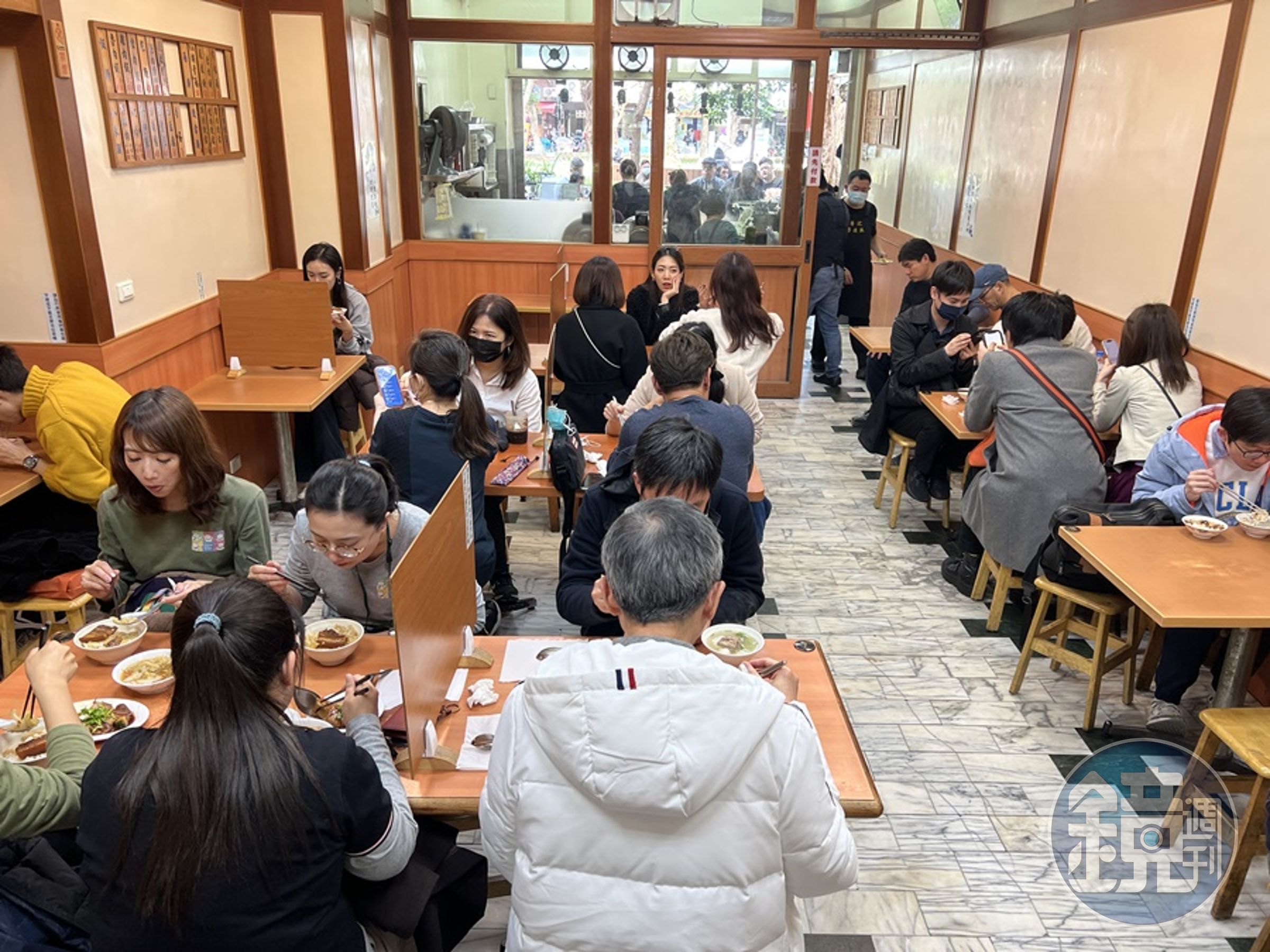 店內座位已經不少，午餐時段還是時常一位難求。