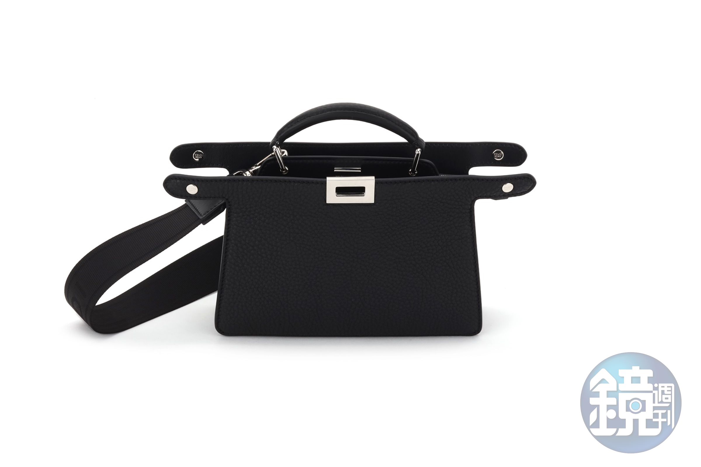 黑色Peekaboo ISeeU XCross。NT$112,000(FENDI提供)