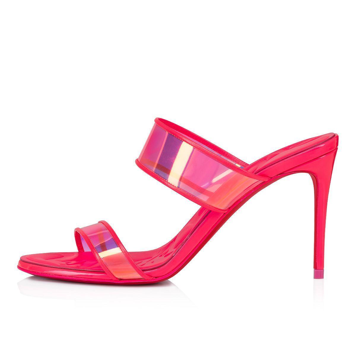 螢光粉紅高跟鞋。NT$24,900(Christian Louboutin提供)