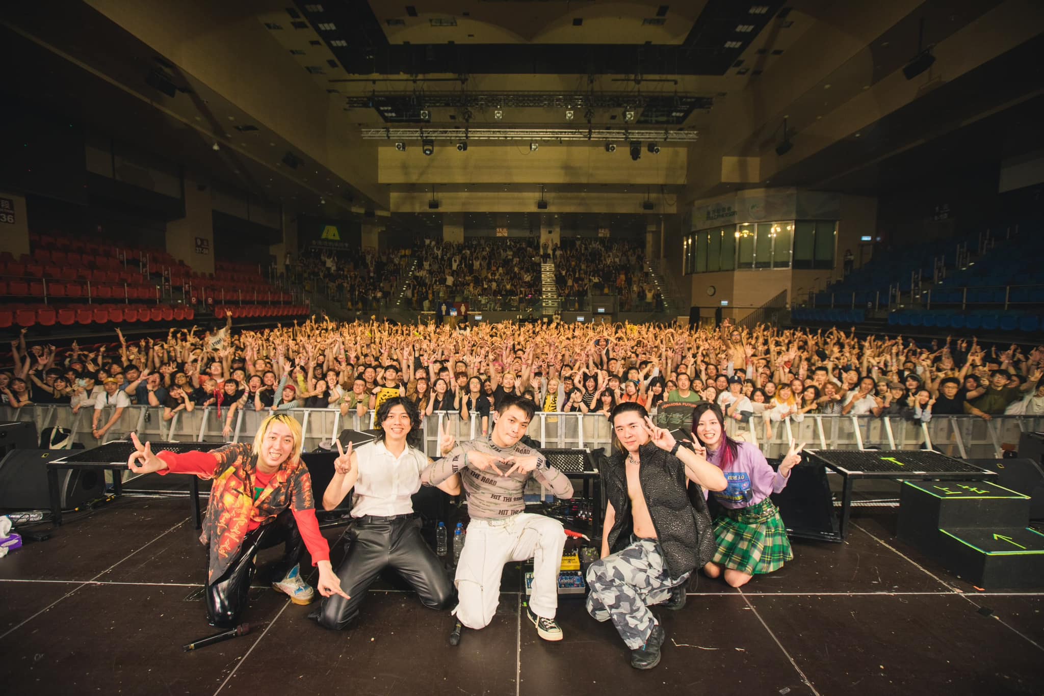 美秀集團近年累積許多人氣，不過昨日拋出吉他手修齊（左一）要休息的震撼彈。（翻攝自美秀集團臉書）