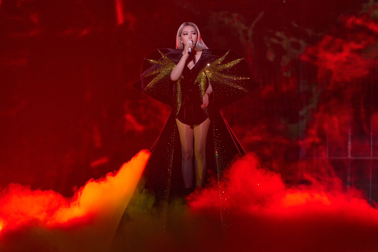 張惠妹身材瘦出鉛筆腿，演唱會特調菜單雖可快速瘦，但醫師、營養師不忘提醒危險及調整法。（聲動娛樂提供）