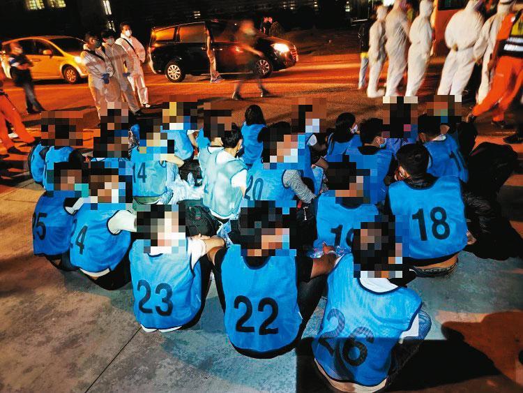 疫情爆發3年多來，海巡署已逮捕超過百名越南偷渡客。（海巡署提供）