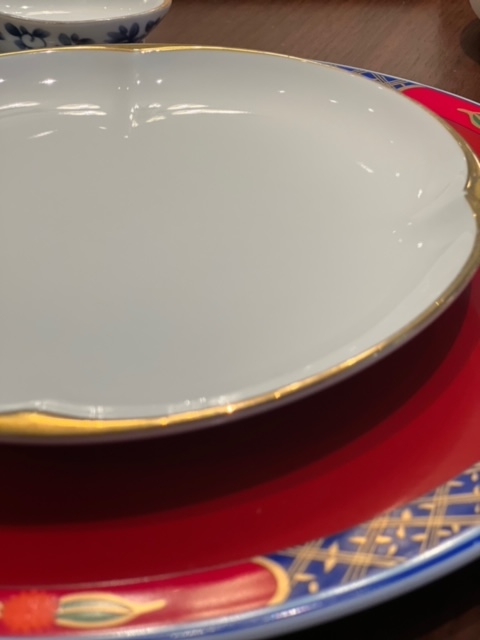 法國麗固瓷器成為潤餅食材展演的最佳舞台。