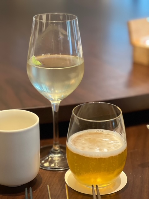無酒精的調飲更考驗風味堆疊技巧,Nick為潤餅宴設計的「海潤」與「山嵐」,都是讓人一喝驚艷的調飲。