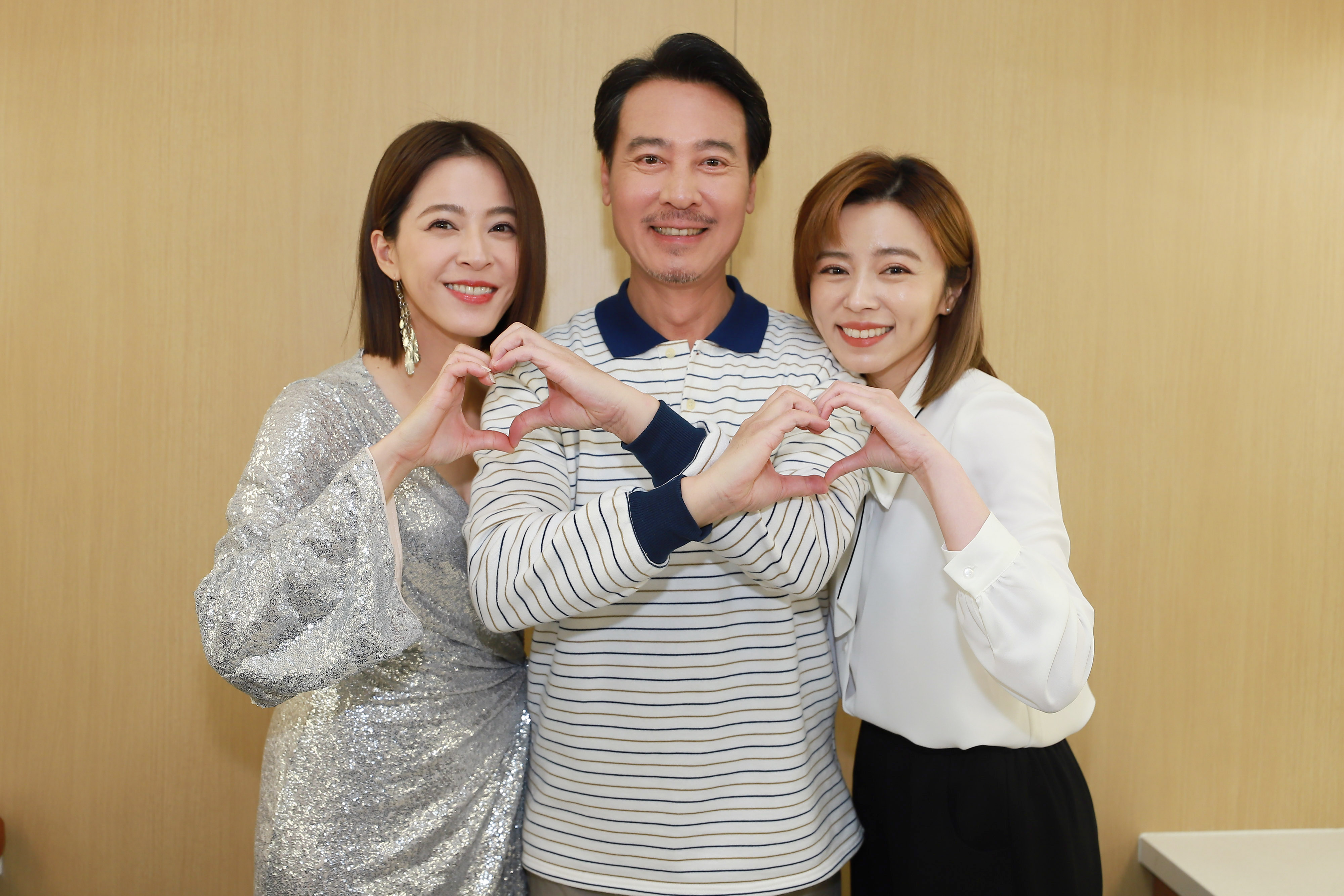 尹昭德（中）、蘇晏霈（左）、王瞳（右）全家人合體對抗惡人，要讓觀眾看得大快人心。（民視提供）