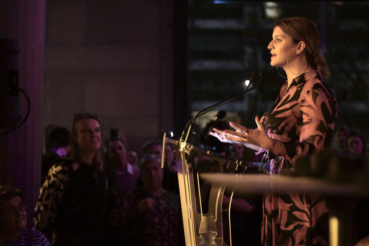 席亞帕（圖）在法國政府因年金改革等事宜忙到焦頭爛額之際，登《花花公子》接受訪問，引起批評。（翻攝自推特@MarleneSchiappa）