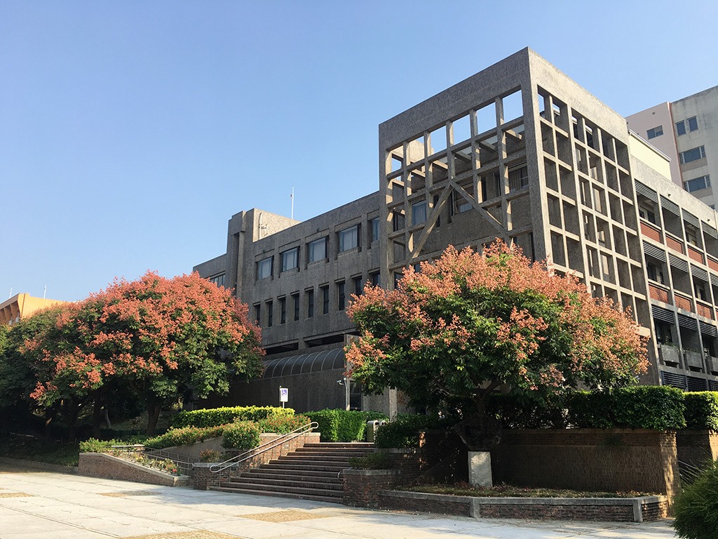 靜宜大學一名林姓女大生疑遭人蛇集團掌控，最新行蹤曝光已入境緬甸仰光。（翻攝自靜宜大學臉書）