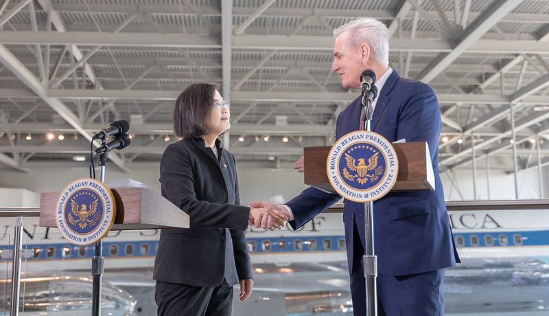總統蔡英文與美國眾議院議長麥卡錫會晤，使台美關係再寫歷史紀錄。（總統府提供）
