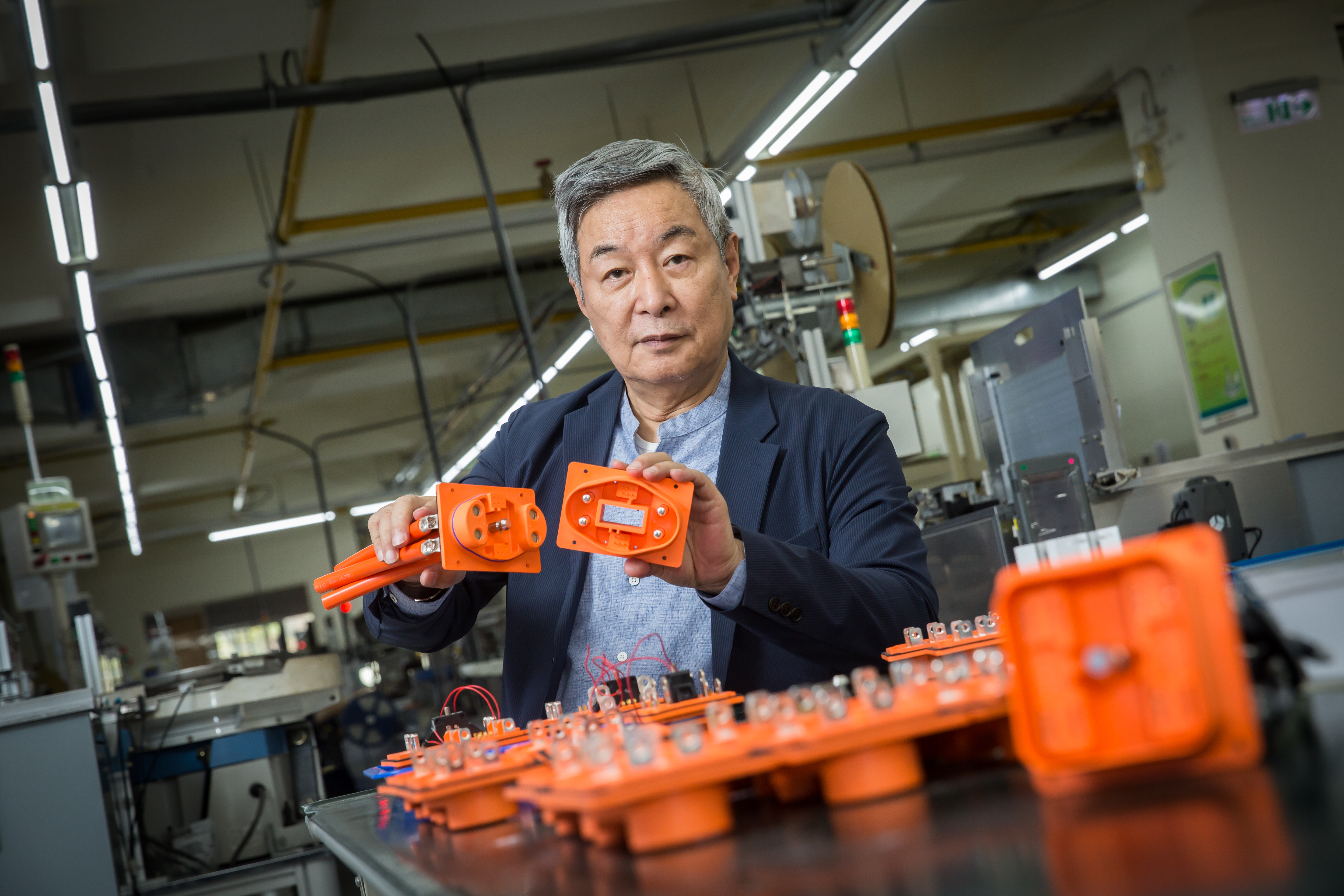 楊超群從電腦連接器做到儲能的大電流連接器，創業33年來不斷求新求變，從未虧錢。