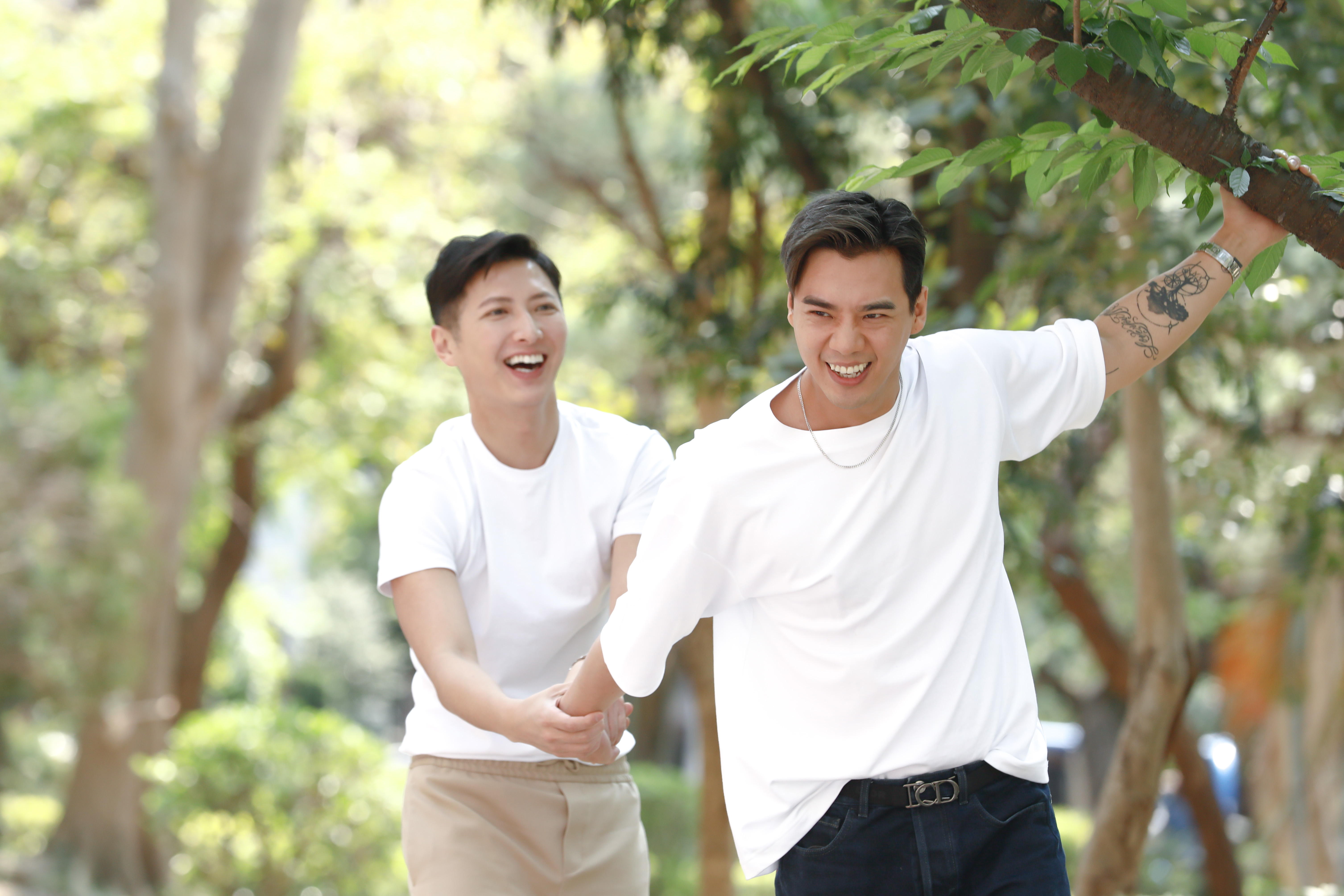 Ray（左）、Kenny（右）兩人一起1年多，透露已有結婚計劃。