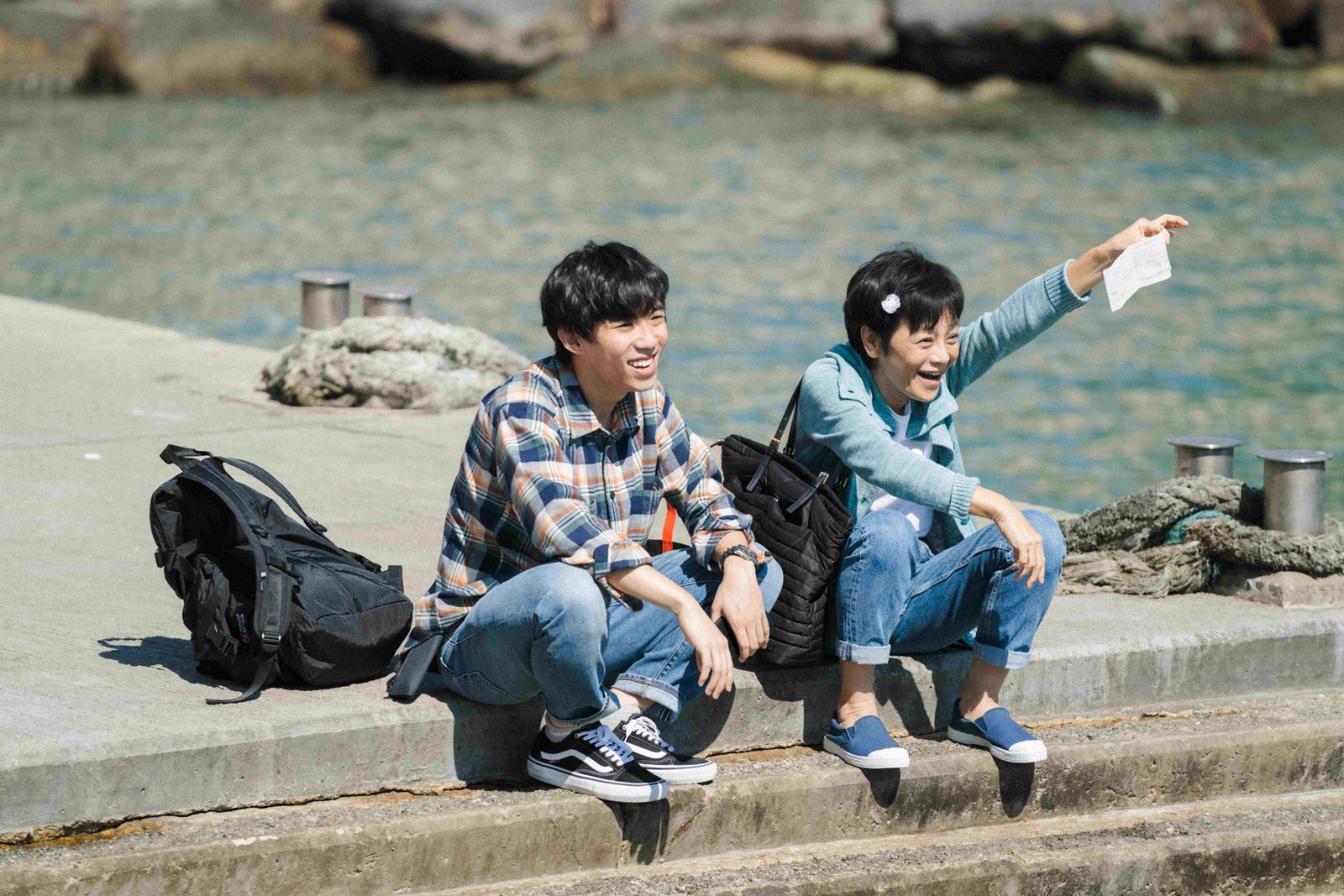 張艾嘉與周漢寧在 《燈火闌珊》有極多對手戲，片中兩人相互陪伴與療癒，戲外也成為好友。（甲上提供）