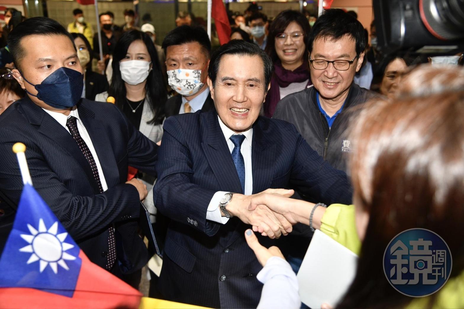 馬英九結束訪中行程，自豪「九二共識又活過來了」，但看在綠營或年輕人眼裡卻有另外的解讀。