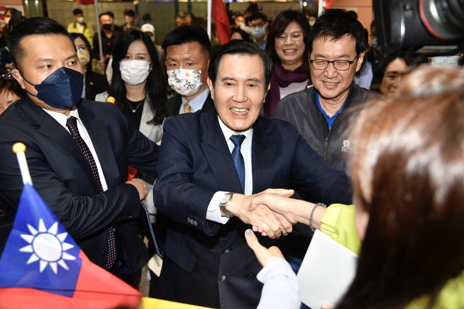 馬英九結束訪中行程，自豪「九二共識又活過來了」，但看在綠營或年輕人眼裡卻有另外的解讀。