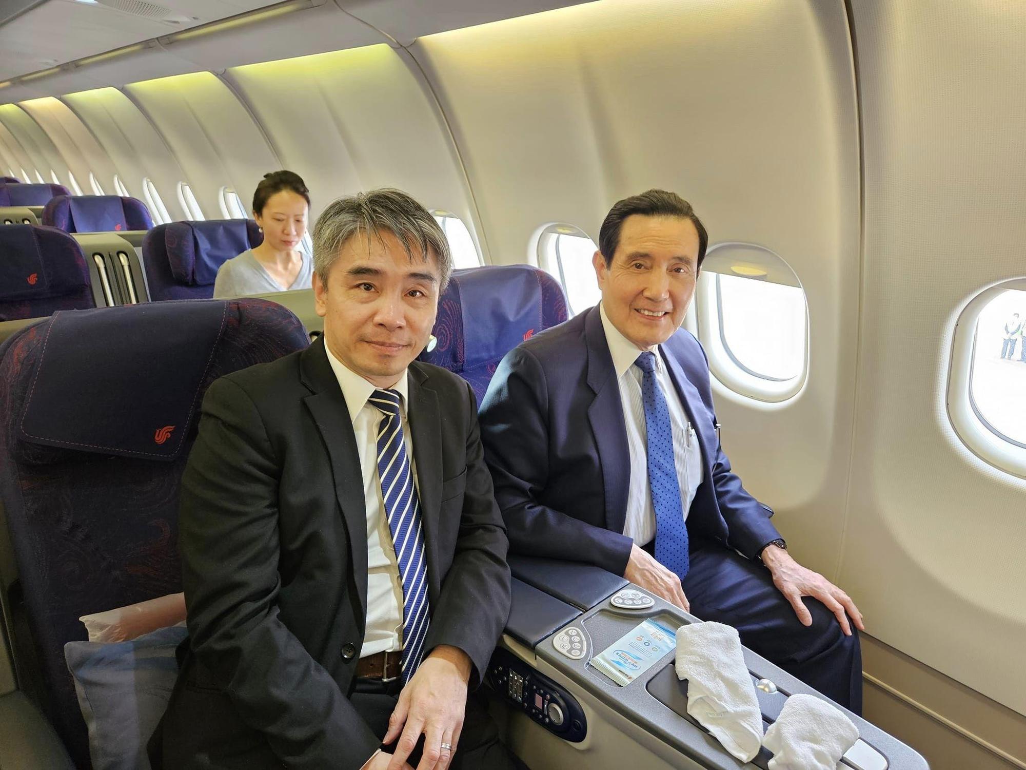 前總統馬英九日前才剛結束中國的祭祖行程，政大法律系教授廖元豪也是同行的團員之一。（翻攝自廖元豪臉書）