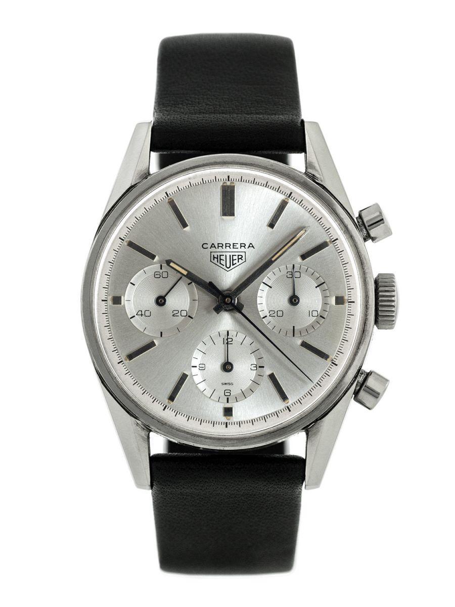 HEUER於1963年發表的第一代Carrera計時碼錶 2447S。
