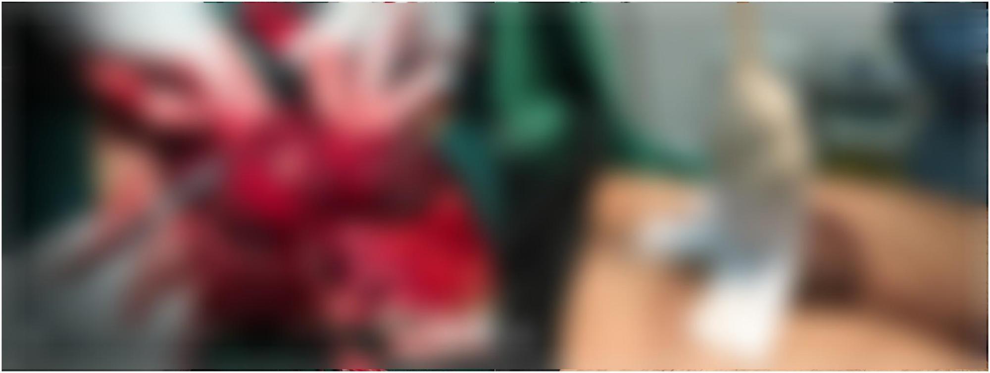 醫師為男子進行緊急手術。(翻自《泌尿外科病例報告》)