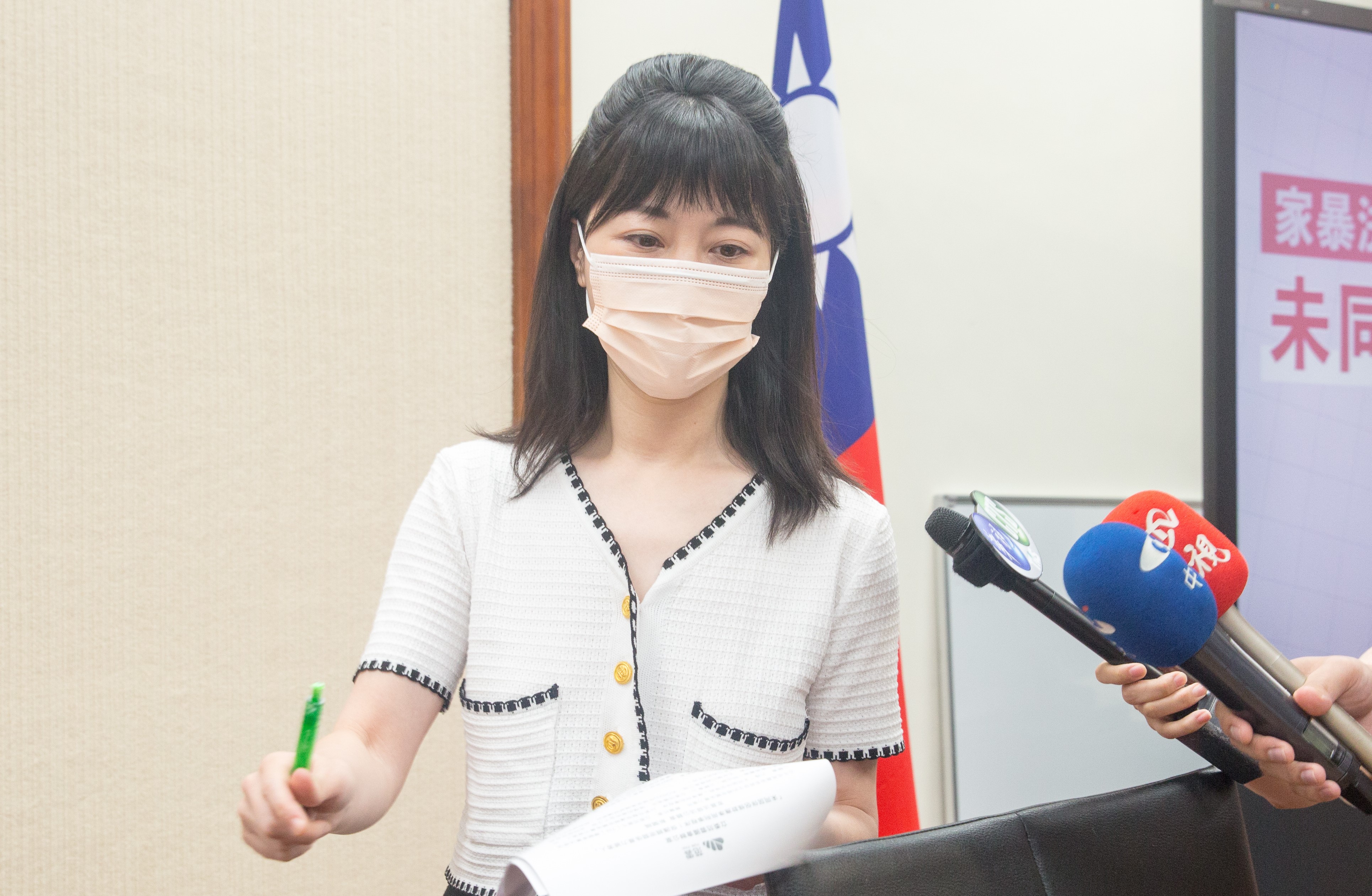 高嘉瑜的立委連任之路面臨台灣基進吳欣岱的挑戰，後續能否整合也引發外界關注。（本刊資料照）