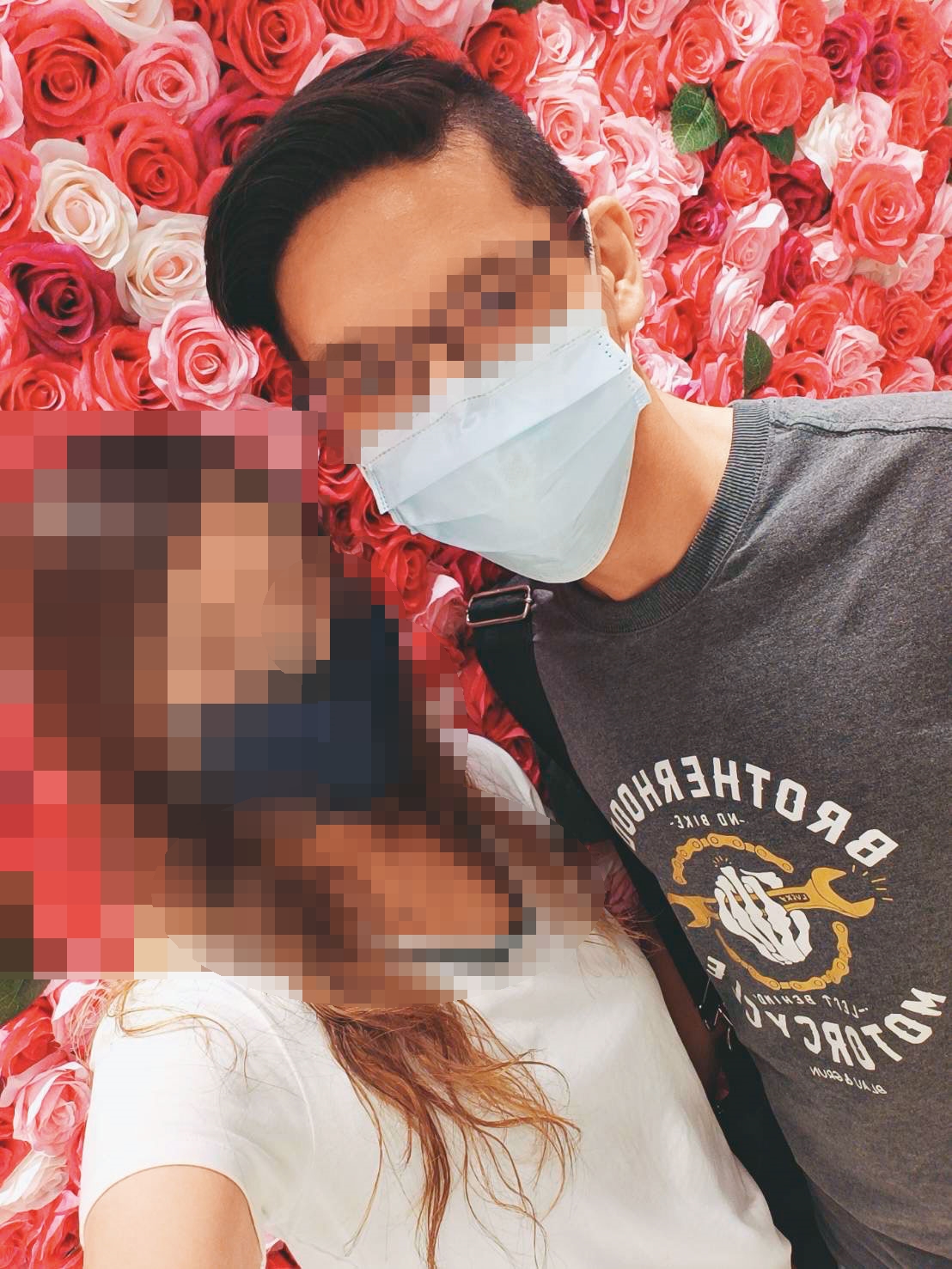 周男（右）假釋後，進入上市公司擔任主管，並劈腿多女、逼人墮胎。（讀者提供）