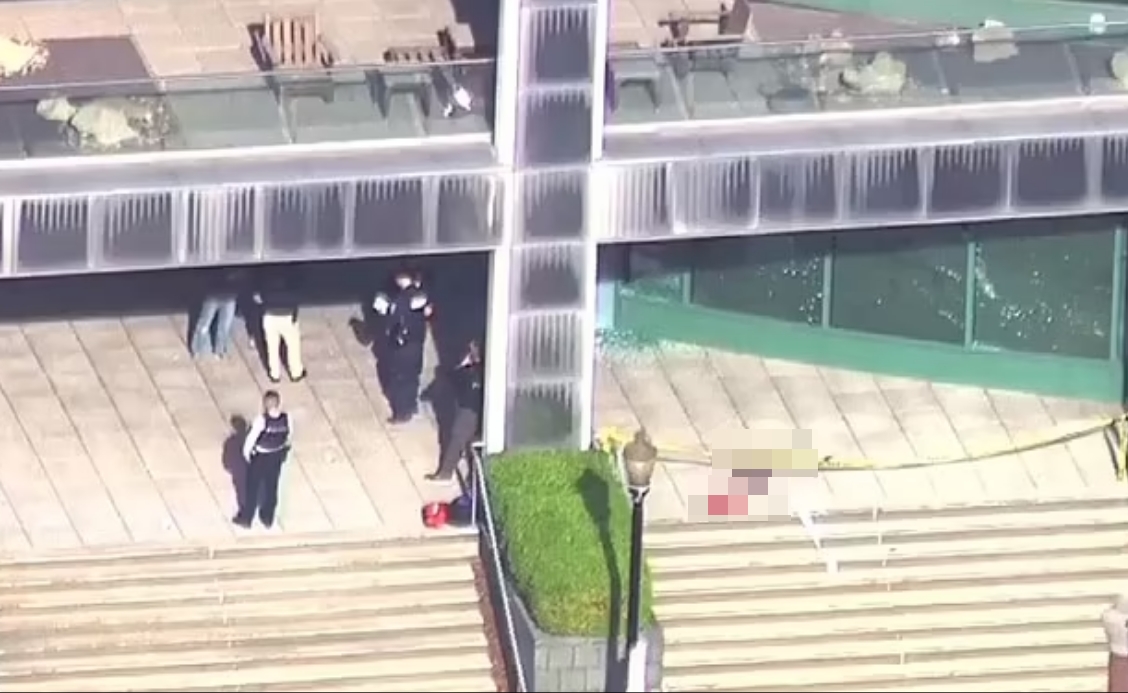 肯塔基州一間銀行傳槍擊案釀5死8傷，槍手疑不滿被公司開除，因此開槍報復。（翻攝自WLKY News）