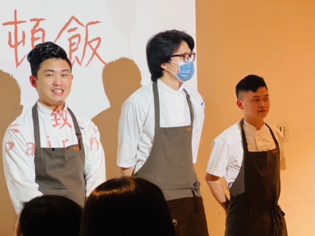 The One的食藝團隊非常年輕，創意十足，今日領軍的魏宏丞（Owen）（左）是備受矚目的新銳主廚。