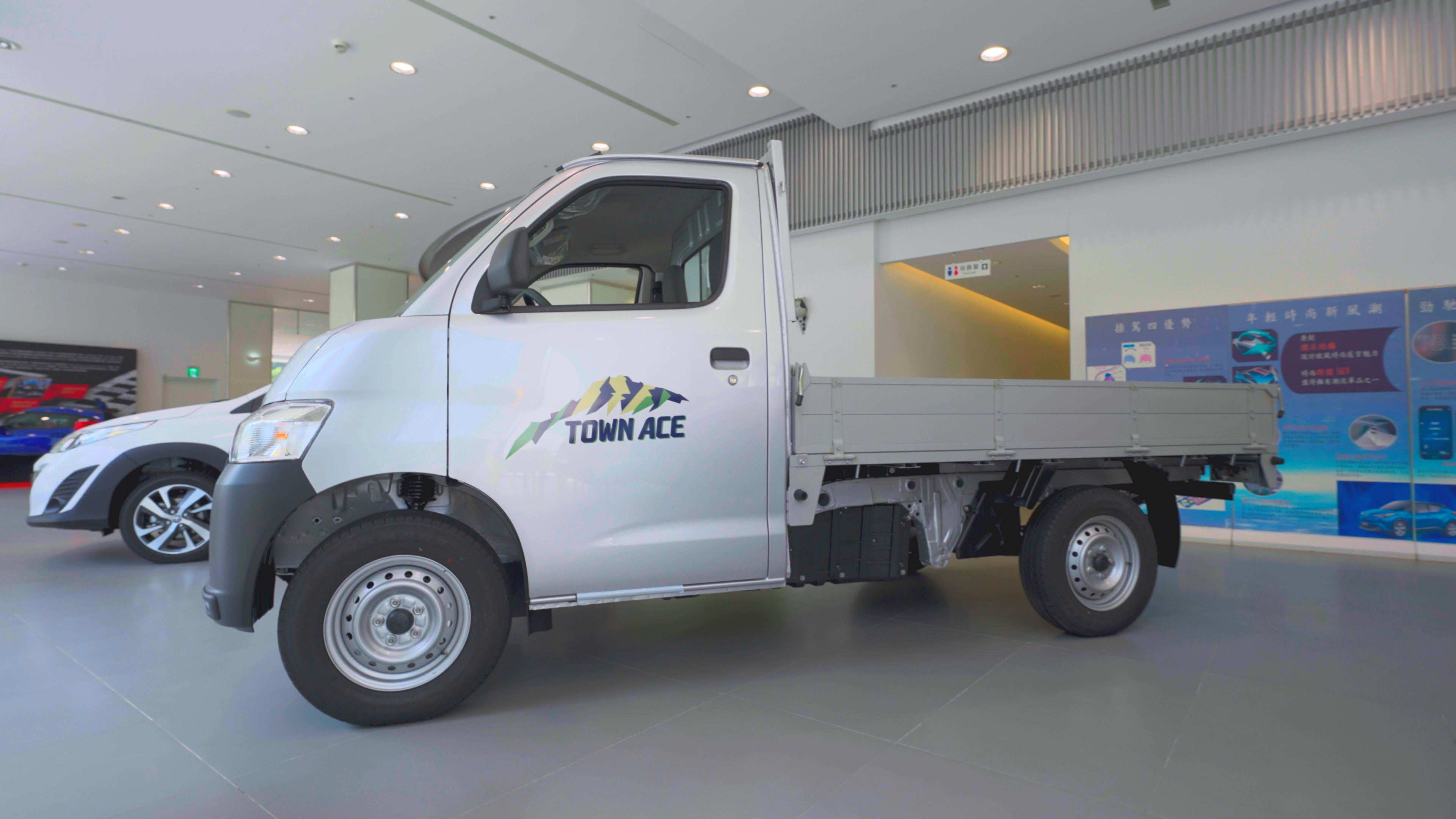 去年2月初正式登場的TOYOTA TOWN ACE貨卡，擁有絕佳載重力與超強油耗表現，上市至今已狂吸超過1.3萬張訂單。