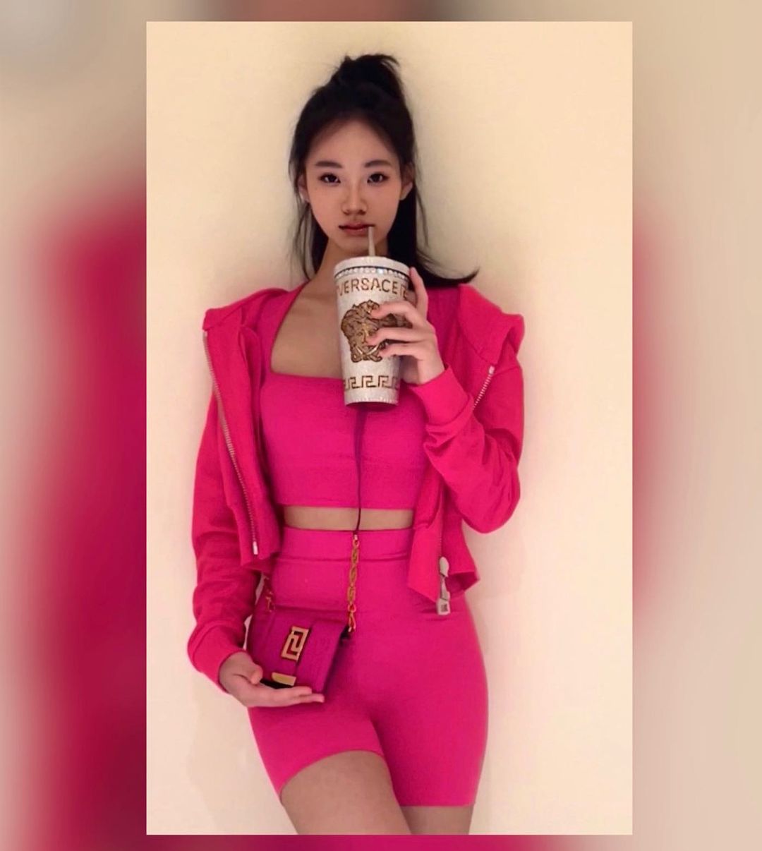 香港網友形容Lily美的程度勝過港星邱淑貞女兒沈月。（翻攝自IG）