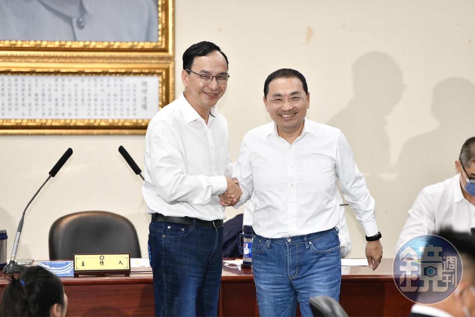 國民黨祕書長黃健庭透露，目前黨內總統人選整合態勢非常明顯，就是新北市長侯友宜。
