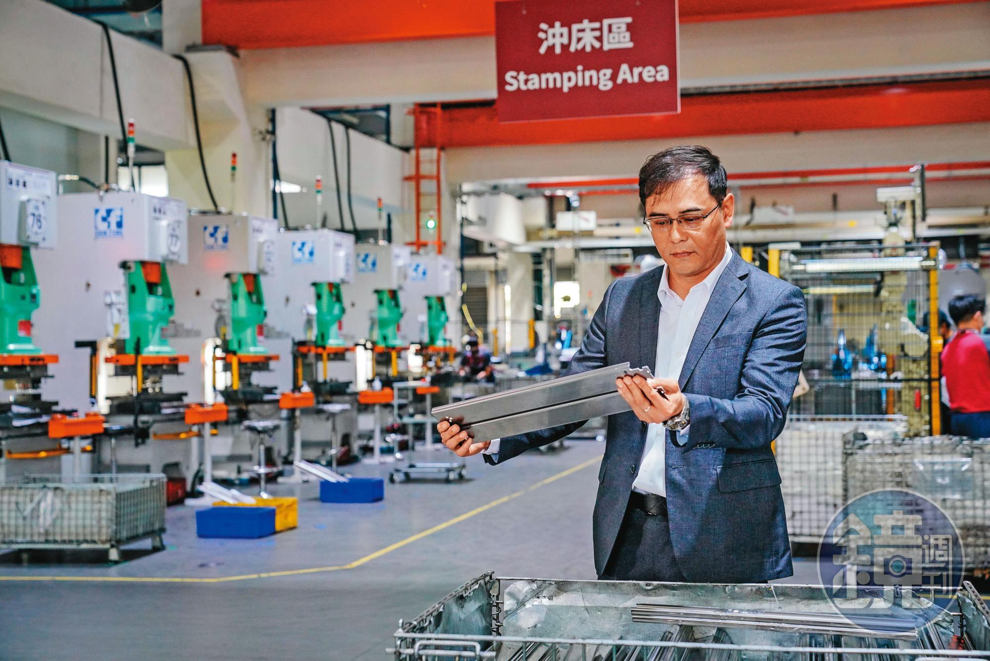 6年前蓋好的雲科廠導入智慧化管理，所有製程、料件都會紀錄在雲端。