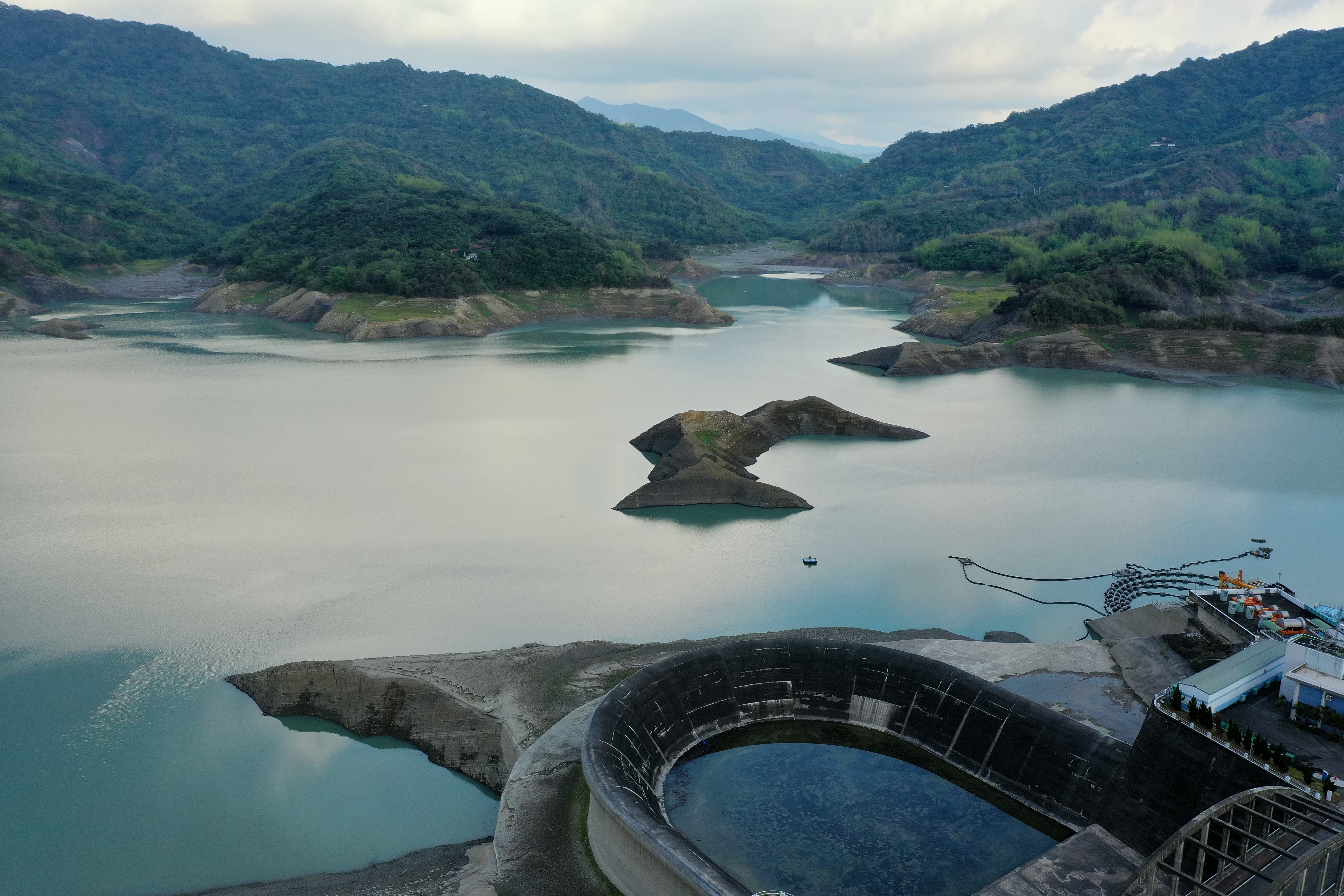 因春雨不如預期、梅雨可能晚到等因素，台南、高雄維持減量供水橙燈。（示意圖，本刊資料照）