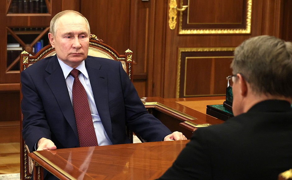 俄羅斯總統普丁身體欠佳的傳聞不斷，近日更傳出他疑似正在接受癌症治療。（翻攝自克里姆林宮）