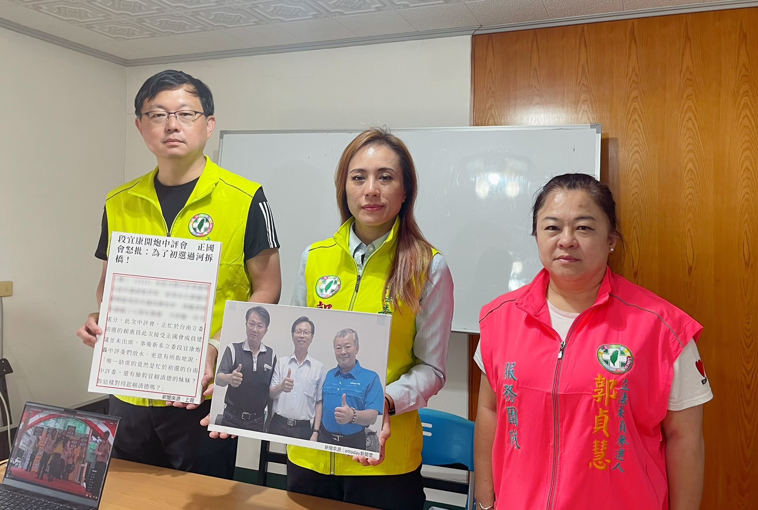 總統府國策顧問黃先柱逝世將屆滿一年，立委參選人郭貞慧向民進黨支持者喊話，承諾將繼承黃先柱的民主精神。（郭貞慧立委參選人辦公室提供）