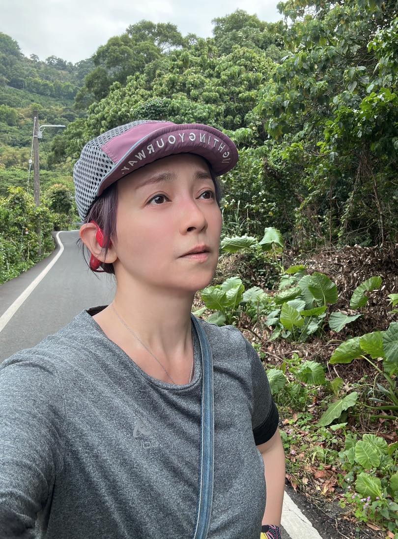 季芹說自己胖到人生巔峰，照片卻被網友說很像王仁甫。（翻攝自王仁甫和季芹之永遠的芹仁臉書）