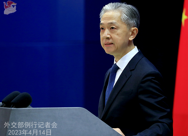 汪文斌於中國外交部例行記者會回應德國外長相關問題。（翻攝自中國外交部官網）