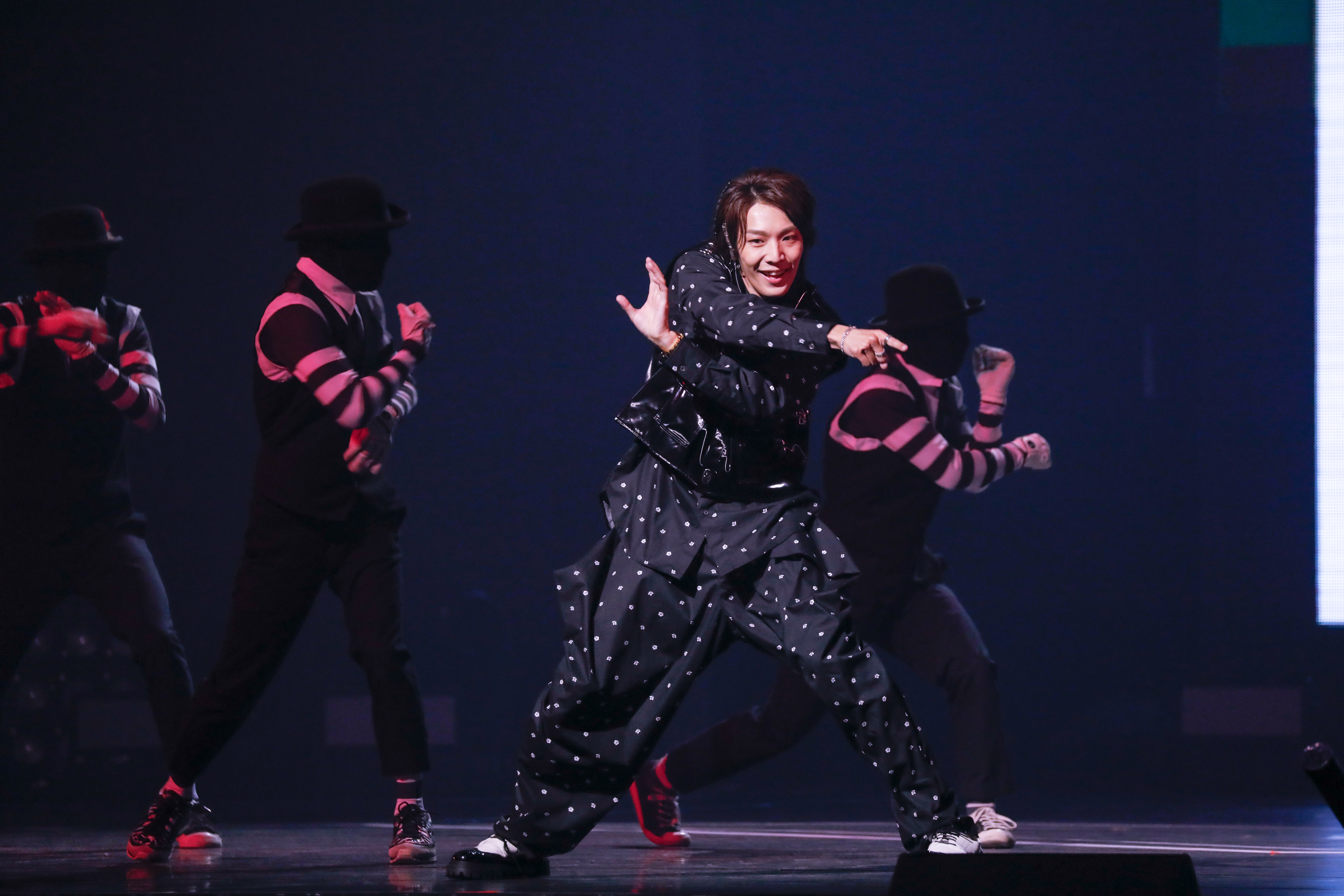 林煥鈞solo舞台先帶來全新創作歌曲〈先慢一步〉。