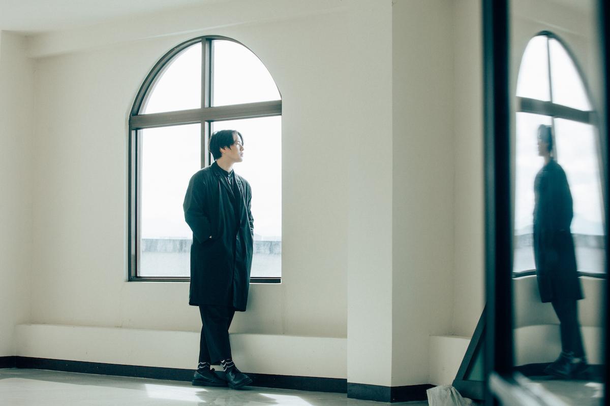 陳繁齊說，如果用走路來比喻的話，散文走的距離很長、很慢，雖然詩當然也可以慢，但詩慢下來，比較像是在很短的區段裡放大，並在這個區段裡慢動作的感覺。