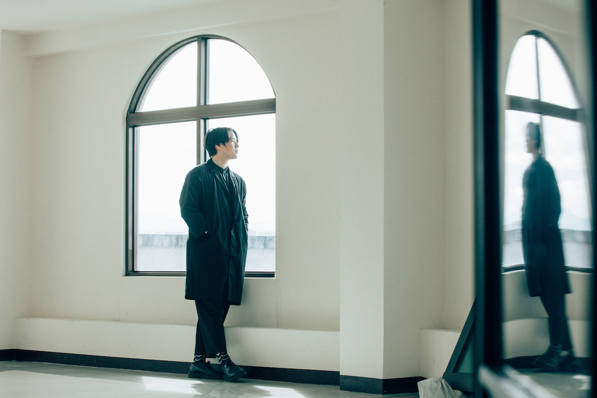 陳繁齊說，如果用走路來比喻的話，散文走的距離很長、很慢，雖然詩當然也可以慢，但詩慢下來，比較像是在很短的區段裡放大，並在這個區段裡慢動作的感覺。
