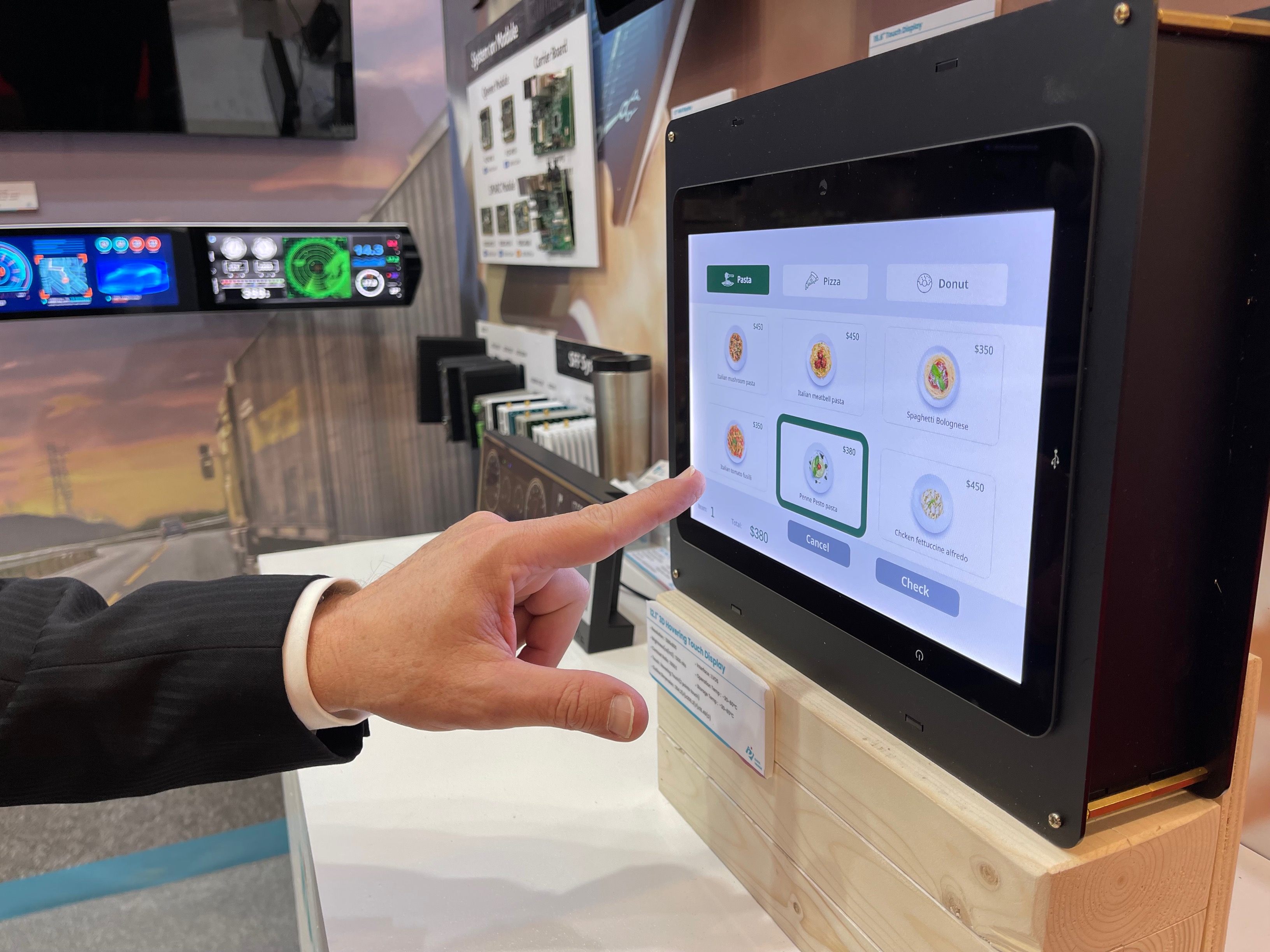 佳世達集團旗下的眾福科技將於今年touch Taiwan 2023智慧顯示展，展示一般觸控技術延伸的懸浮感測技術。（眾福科技提供）