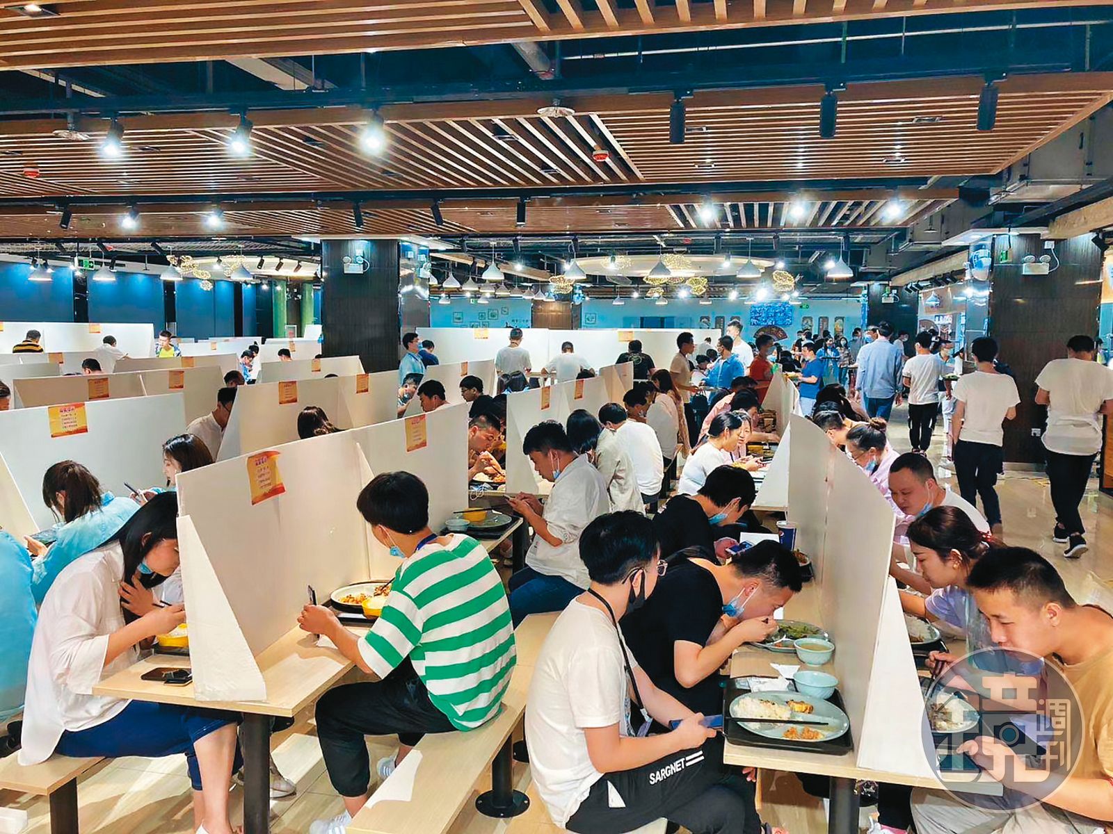 【富士康坑殺商家2】富士康高層1理由違約逼撤店　承諾賠償8百萬5年不聞問 - 鏡週刊 Mirror Media