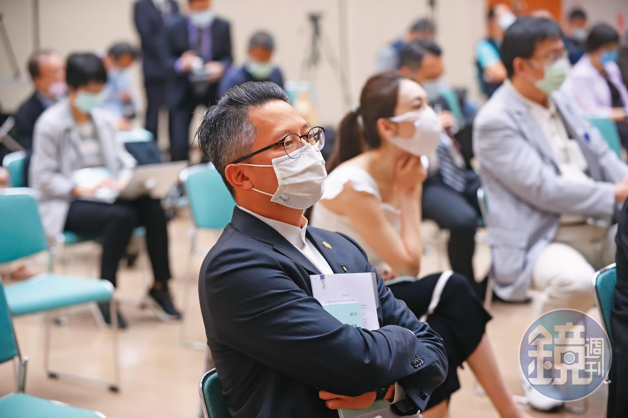 蔡紹中原先規劃本屆國票金要拿下2董、3獨董，後接受公股規劃拿3席。