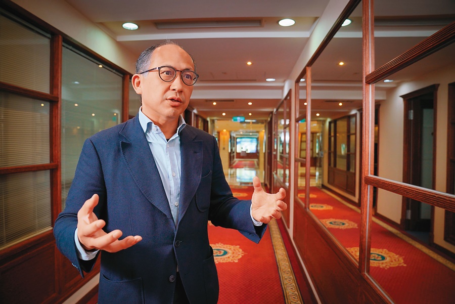 耐斯陳家第二代、國票金董事陳冠舟（圖）代表家族爭取在國票金的權益。