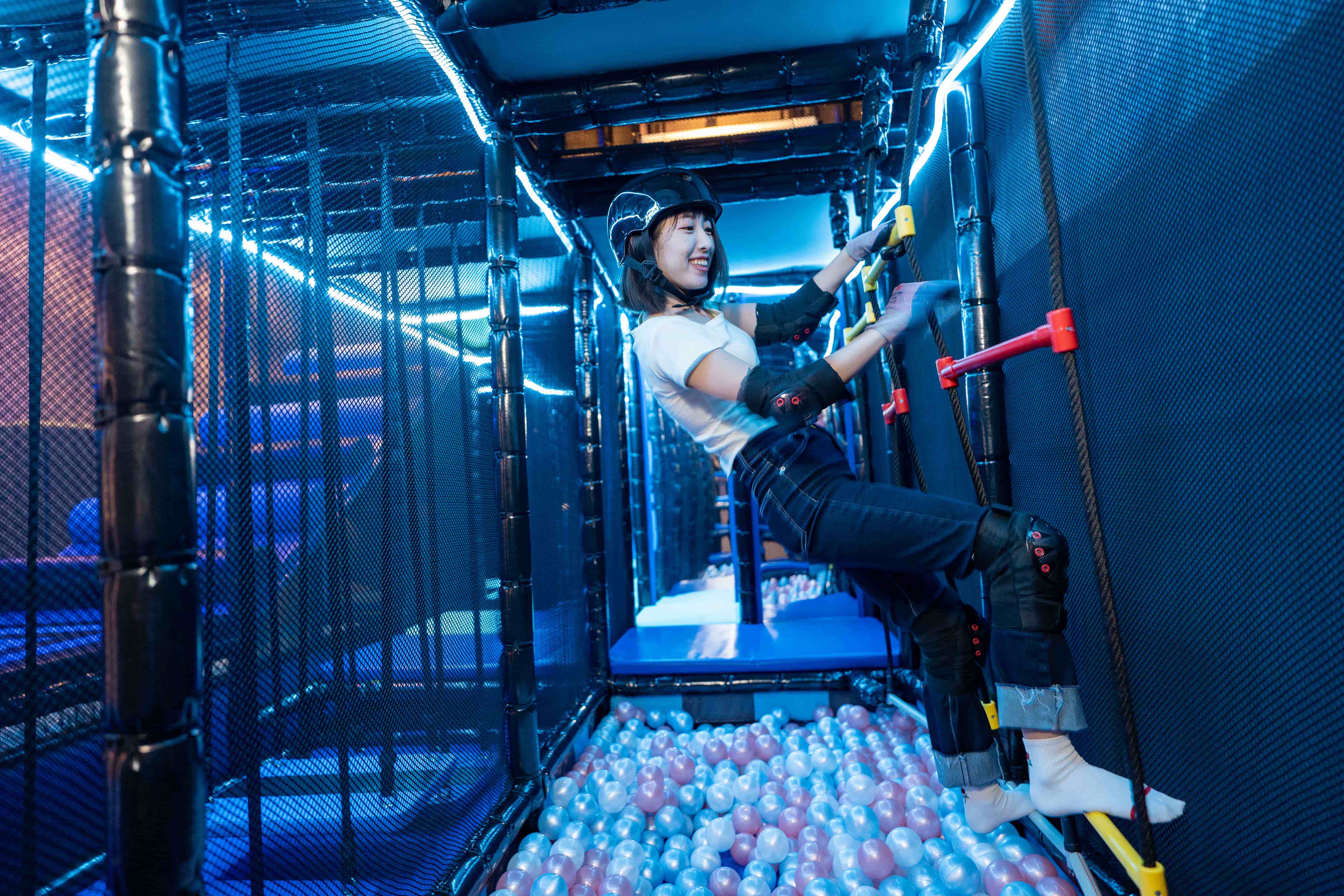 瑞奇活力館的百慕達競技場提供刺激好玩的體能設施。(花蓮悅來大飯店提供)