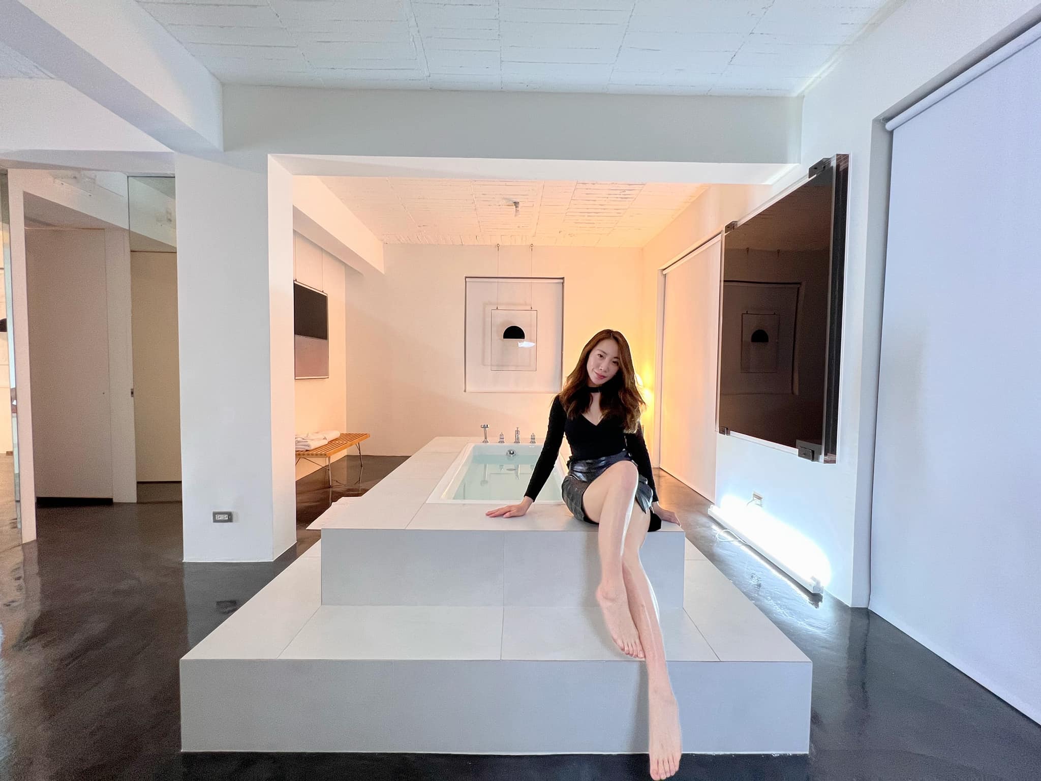 曾格爾再發文堅稱沒有與人夫發生性行為，開嗆「無論我怎麼要贊助，曖昧對話又如何？」（翻攝自曾格爾臉書）