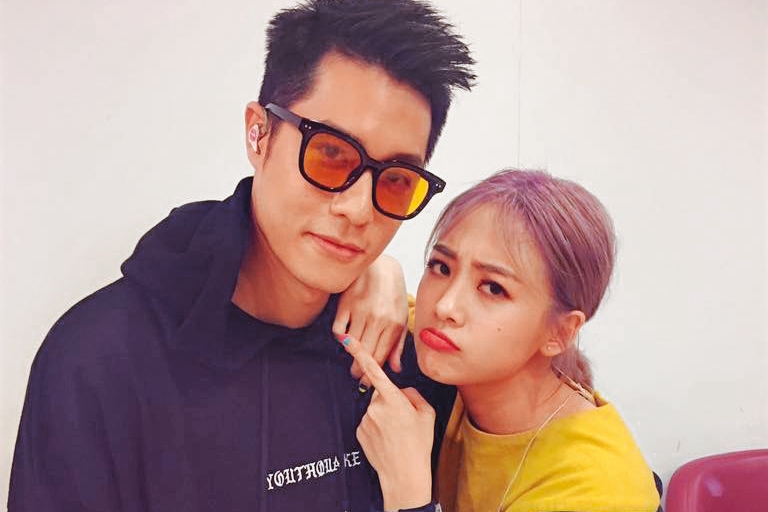 周湯豪和鬼鬼大賣CP感，但其實男生另有女伴。（翻攝自鬼鬼臉書）