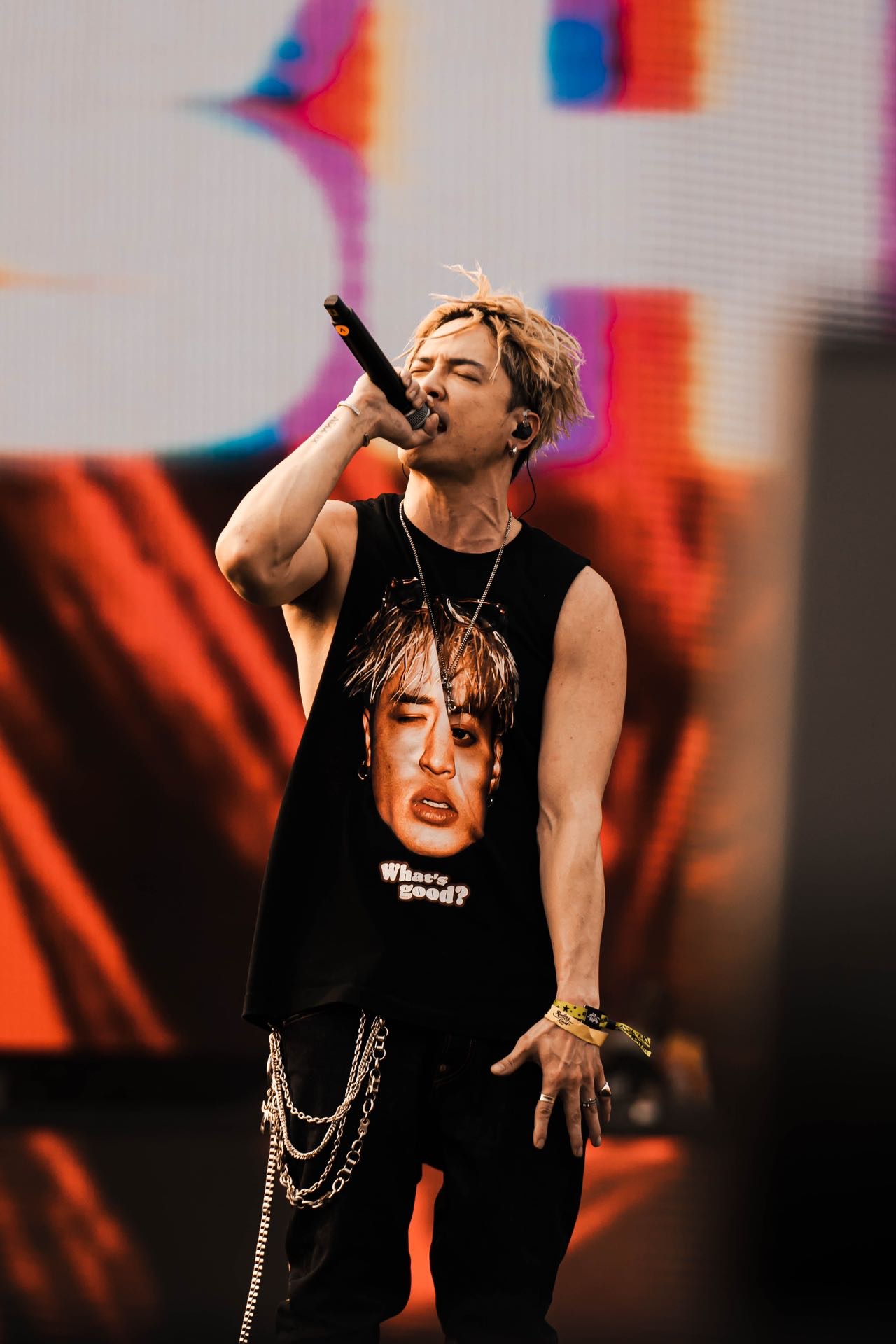 J.Sheon日前受邀赴泰國芭達雅參與「Rolling Loud」音樂祭演出，（Rolling Loud）