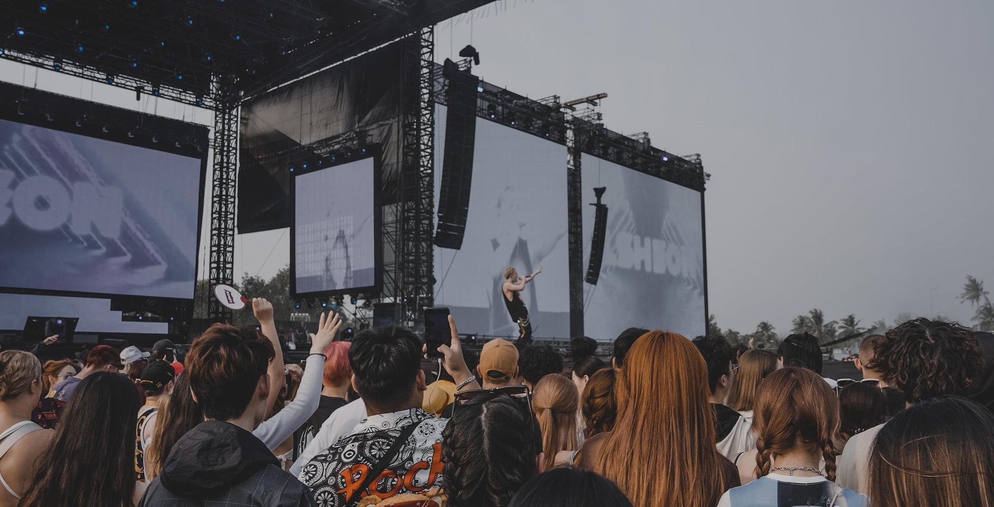 J.Sheon日前受邀赴泰國芭達雅參與「Rolling Loud」音樂祭演出,(Rolling Loud)