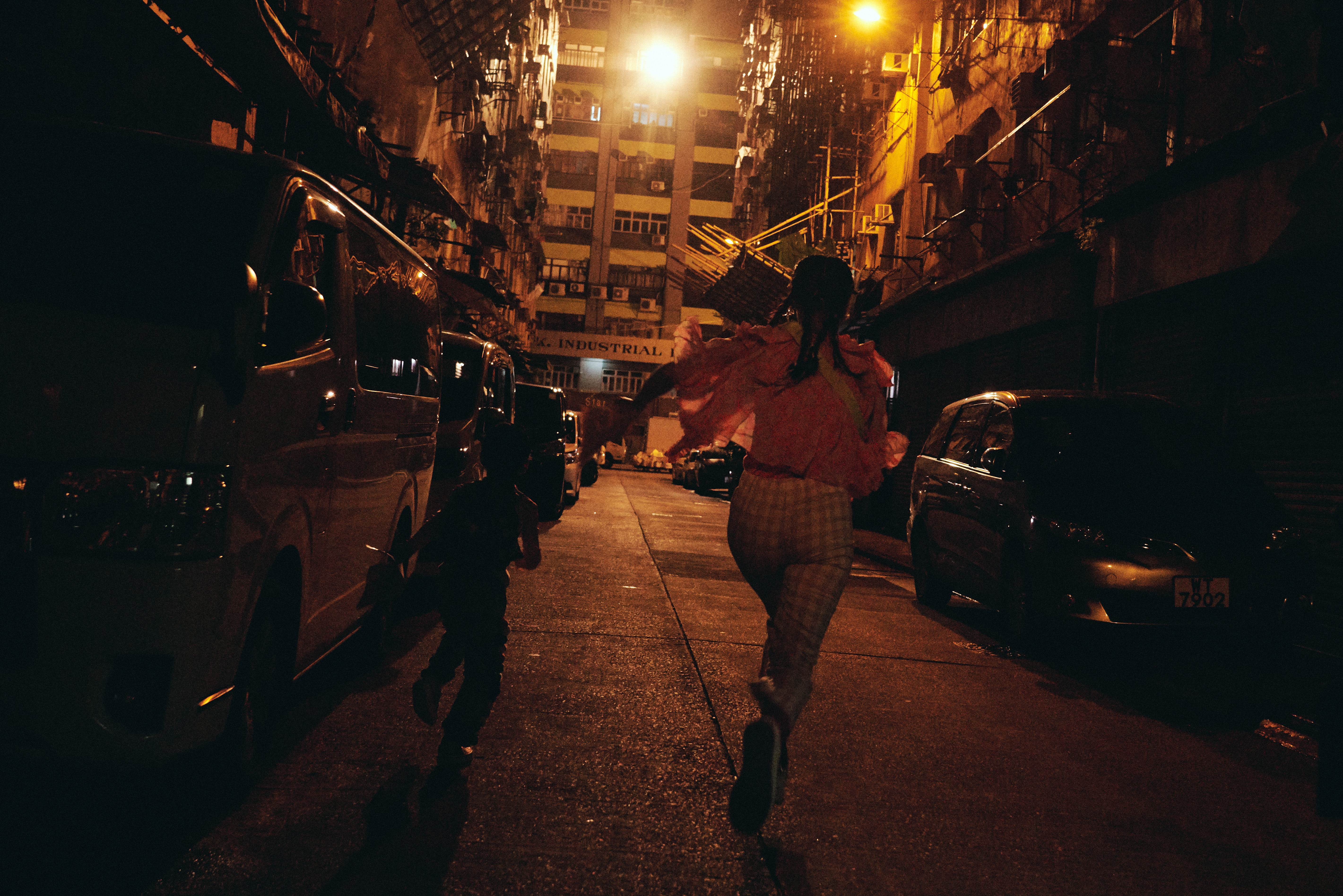 疫情期間，申請外景拍攝必須比平常花更多時間，增加作業難度。（佳映娛樂提供）