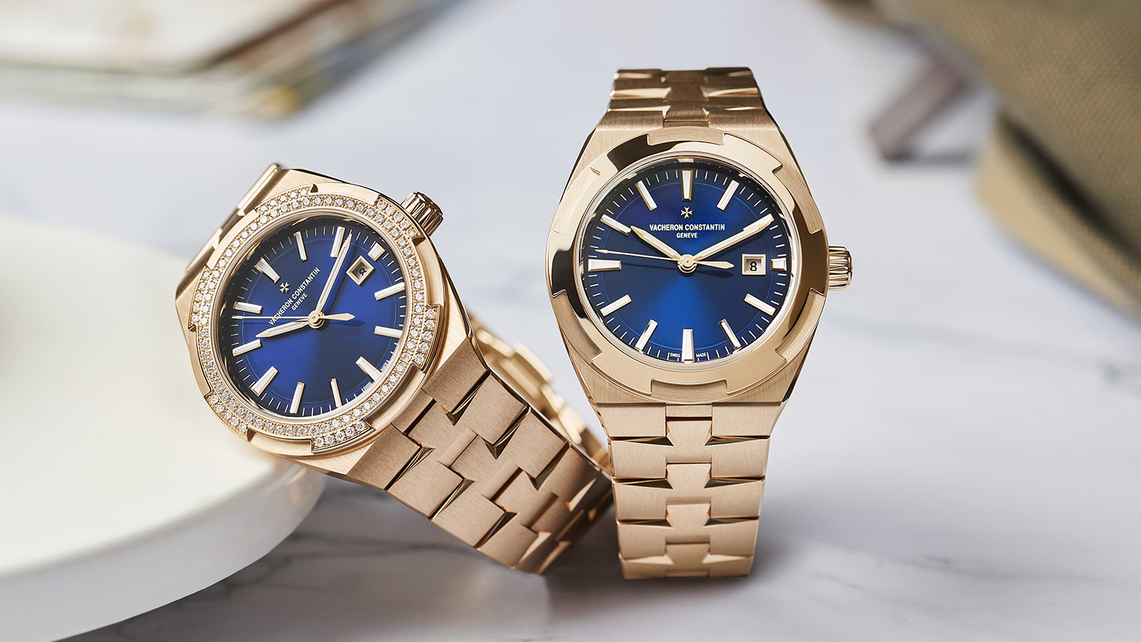 Overseas Automatic｜錶徑34.5mm & 35mm／18K 5N粉紅金材質／時分秒及日期指示／1088/1自動上鍊機芯