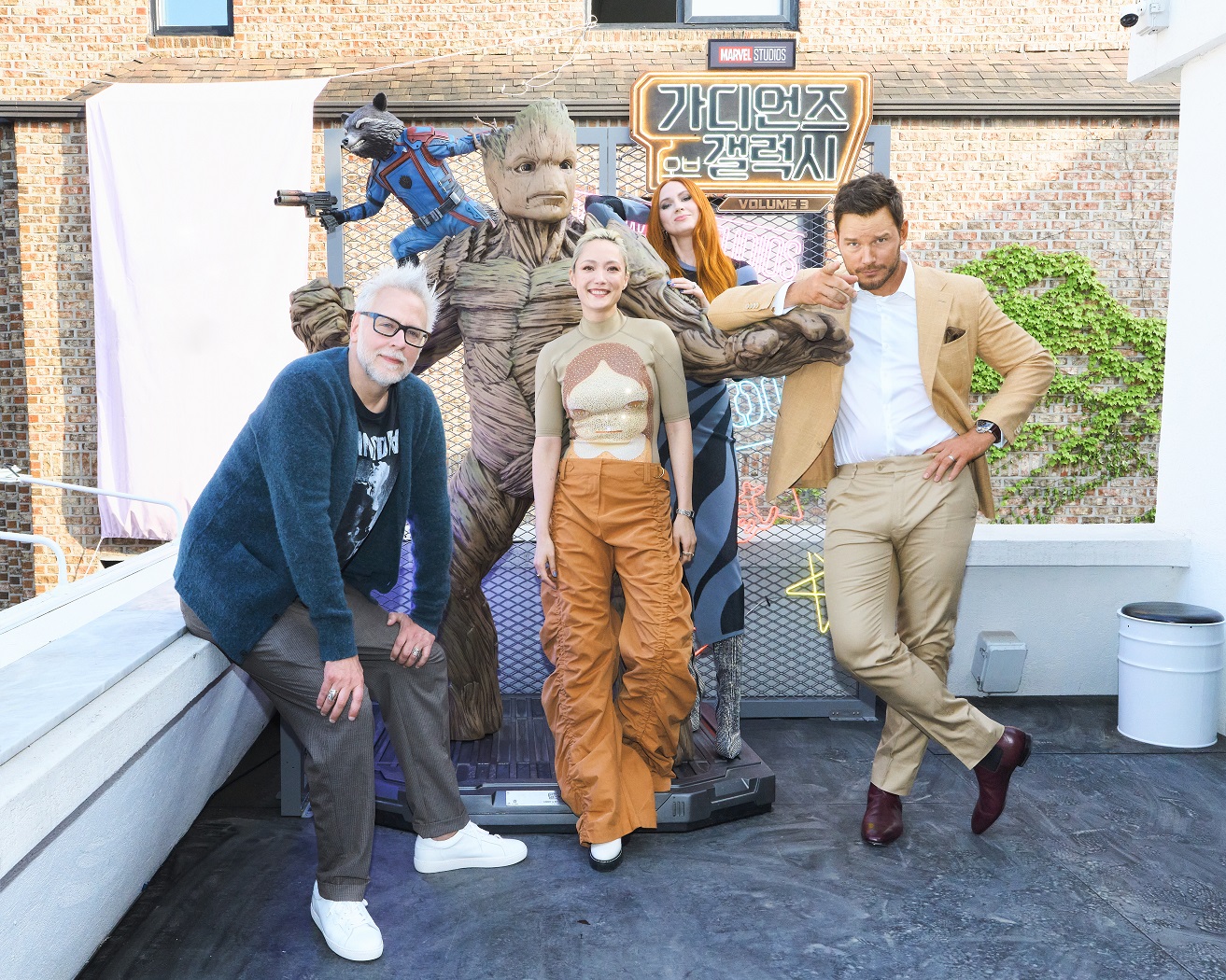 導演詹姆斯岡恩（左起）、龐克萊門捷夫、凱倫吉蘭、克里斯普瑞特，一起在韓國宣傳。（漫威影業提供）