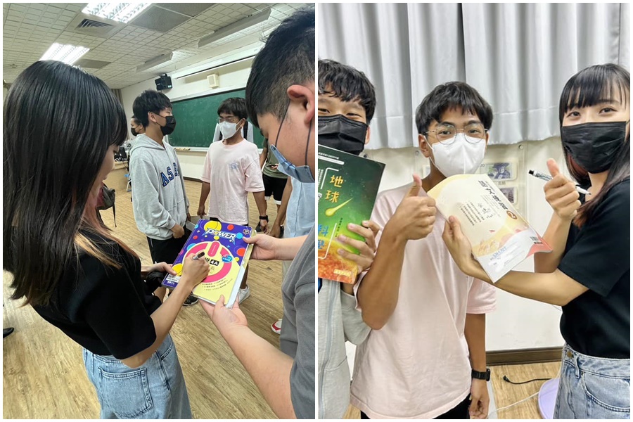 黃捷18日到高師大附中演講，不少同學把她視作文昌帝君，拿著課本講義找她簽名。（翻攝自黃捷 高雄市議員臉書）